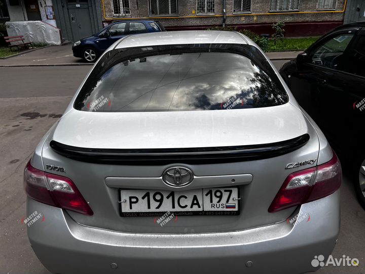 Спойлер на Toyota Camry 40 черный глянец