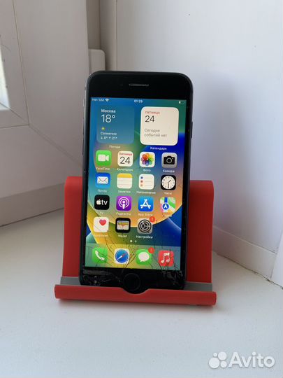 iPhone 8, 64 ГБ