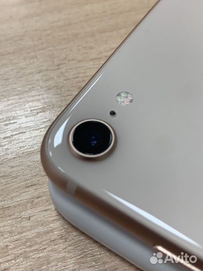 iPhone 8, 64 ГБ