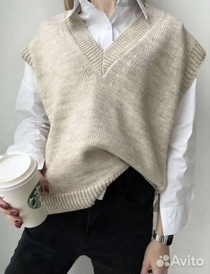 Жилетка женская вязаная