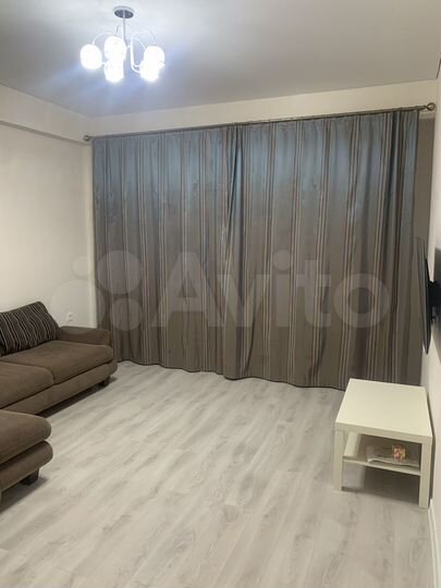 2-к. квартира, 66 м², 1/4 эт.