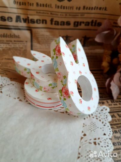 Пасхальная подставка под яйцо 