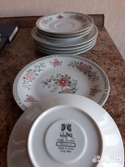 Часть столового сервиза