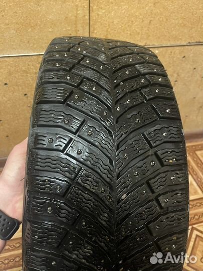 Michelin X-Ice North 4 215/55 R17 98T
