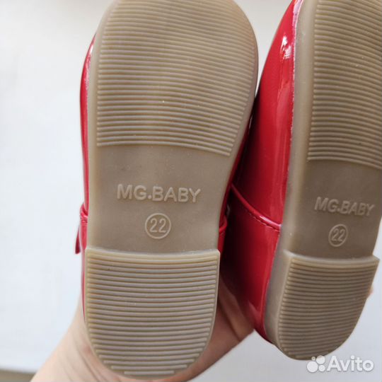 Лаковые туфельки на девочку 22размер