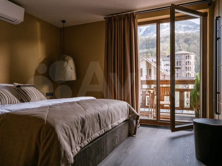 Дом 360 м² на участке 3 сот.