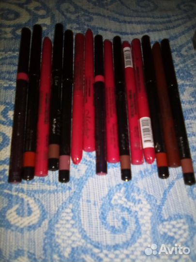 Карандаши, подводка для глаз, губ в ассортименте