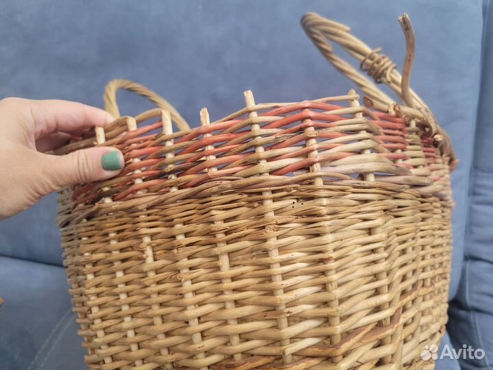 Корзина плетеная большая и маленькая