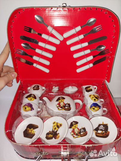 Детский чайный фарфоровый сервиз