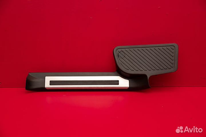 Накладка порога задняя левая Toyota Land Cruiser