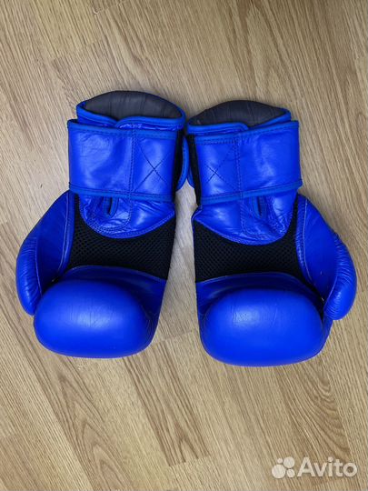 Боксерские перчатки 12 oz