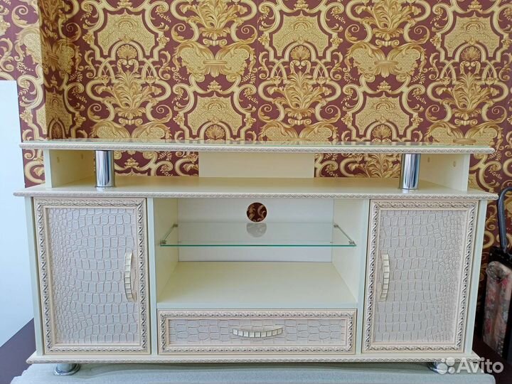 Тумба под тv