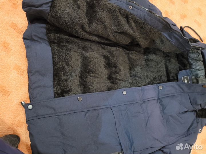 Продам зимнюю куртку, новую размер 152