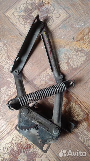 Газ 21 петля капота