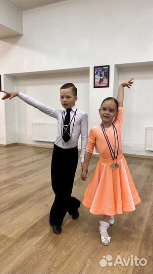 Рейтинговое платье 122 128 закрытый регилин Бархат