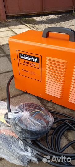 Сварочный инвертор Сварог arс 250 (R06)