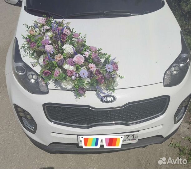 Свадебное украшение на машину