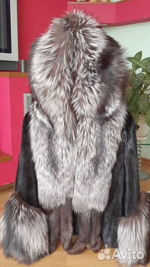 Шубка норковая короткая с капюшоном