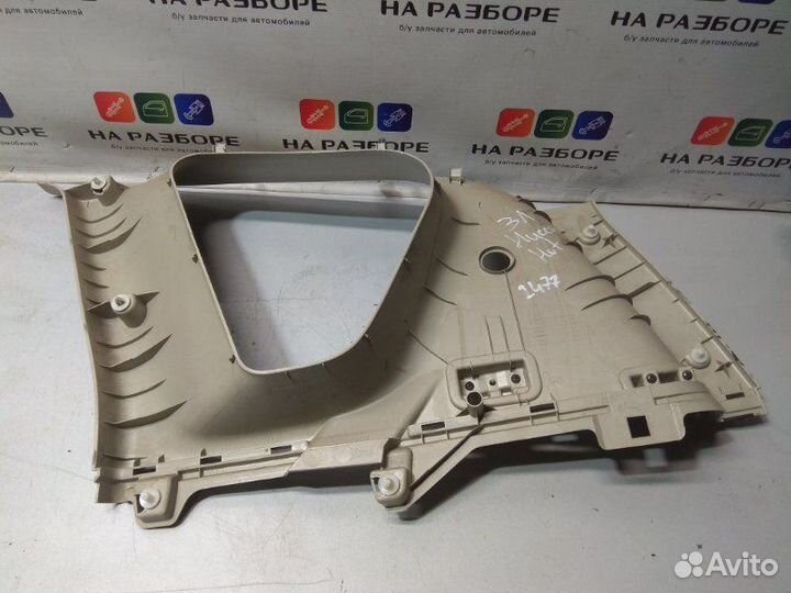 Накладка на стойку внутренняя задняя левая Nissan