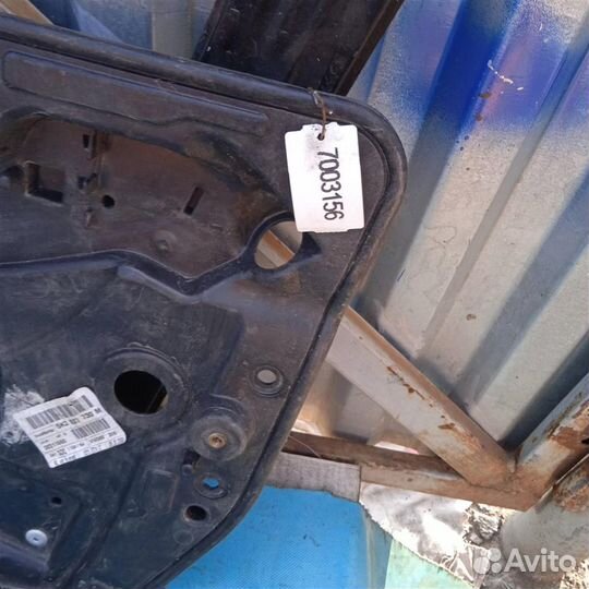 Стеклоподъемник электр. передний правый VW Golf V