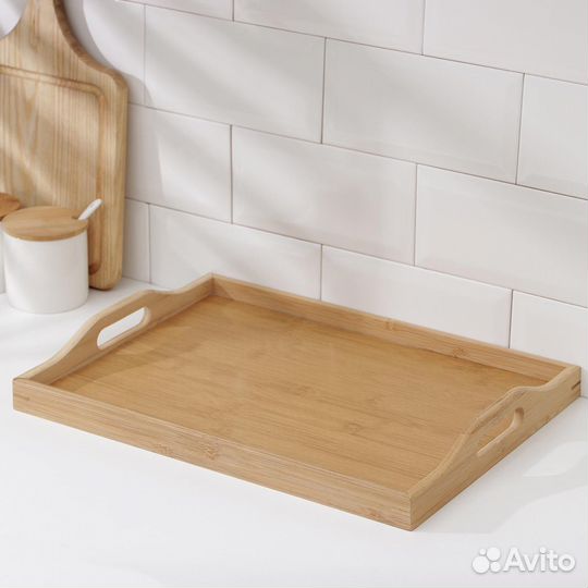 Сервировочный поднос из бамбука