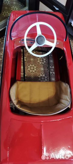 Детская педальная машина СССР москвич