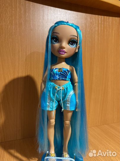 Кукла Raibow high Hali Capri