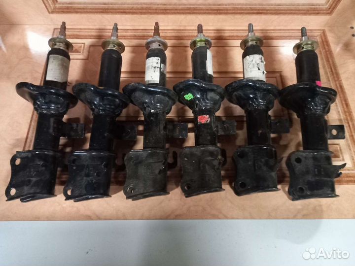 Передние стойки Kia Rio 1 new