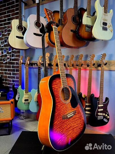 Акустическая гитара + чехол v подарок