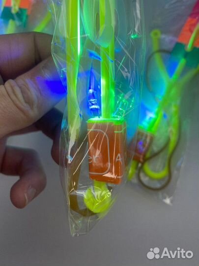 Светящиеся вертолётики с рогаткой оптом 64