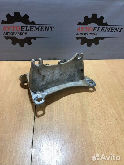 Опора кпп Renault Fluence