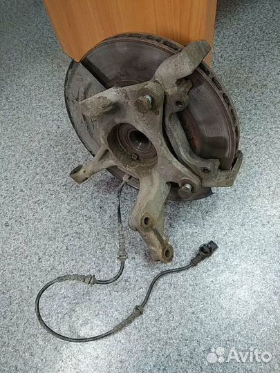 Поворотный кулак Рено Дастер правый