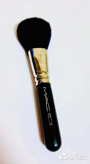 Кисть для макияжа