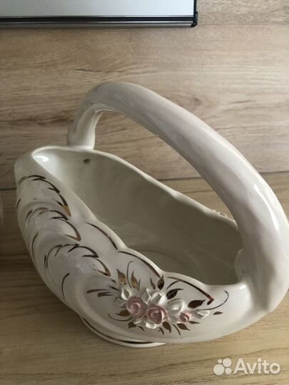 Лебеди фарфор