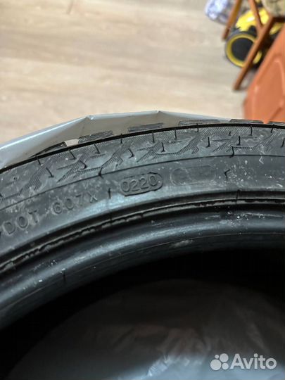 Nokian Tyres Hakkapeliitta 9 245/40 R20 99T