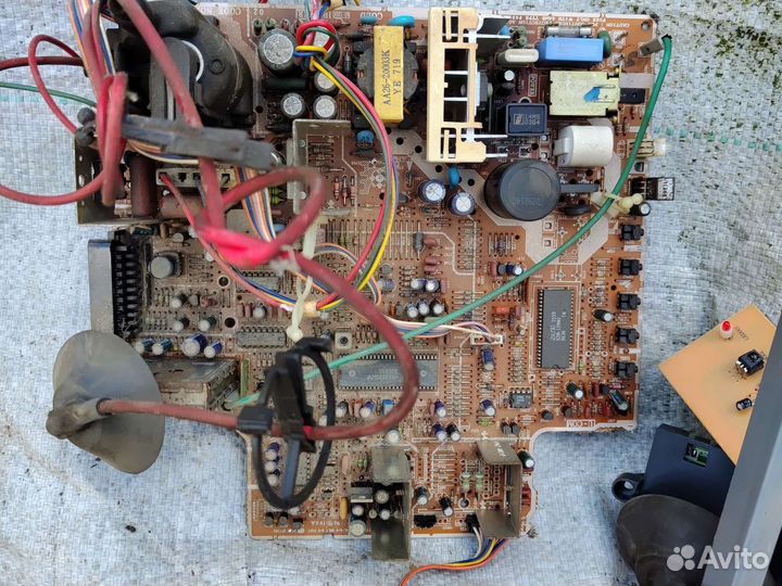 Платы от кинескопных телевизоров samsung и hyundai