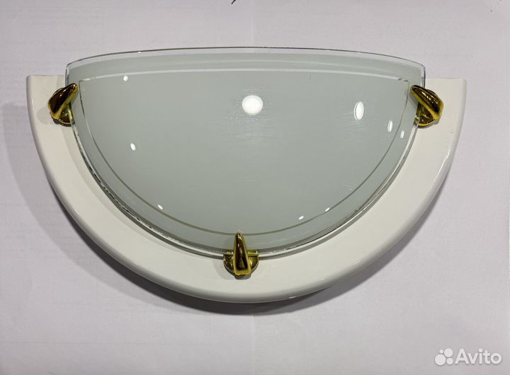 Настенный светильник бра