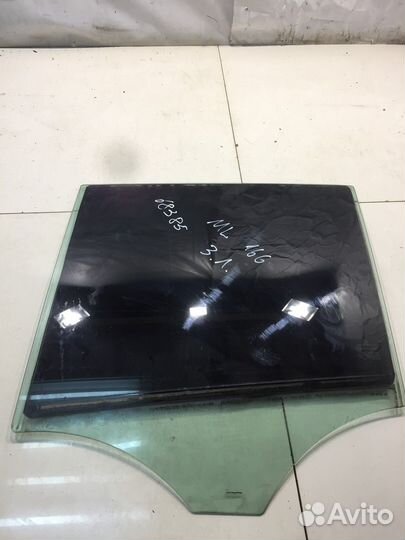 Стекло двери (заднее, левое)