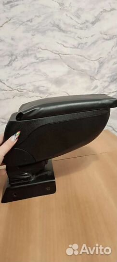 Подлокотник для Опель Астра H