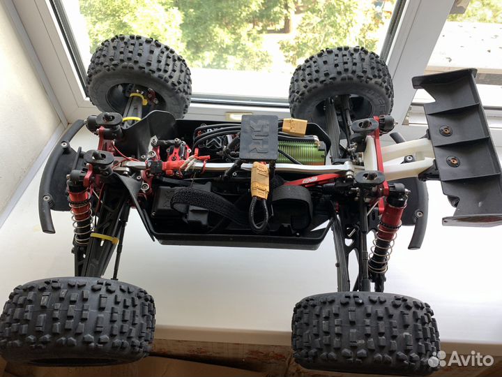 Машина на радиоуправлении 1/8 Arrma Outcast EXB