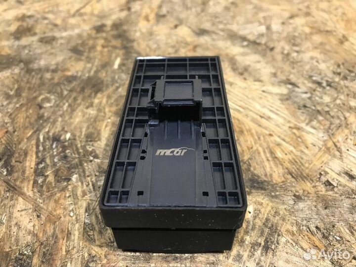 Блок управления стеклоподъемниками Audi A4 B8