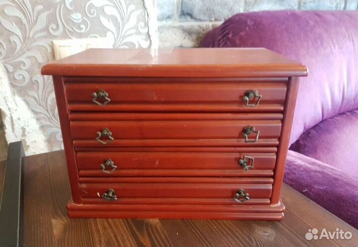 Шкатулка для украшений