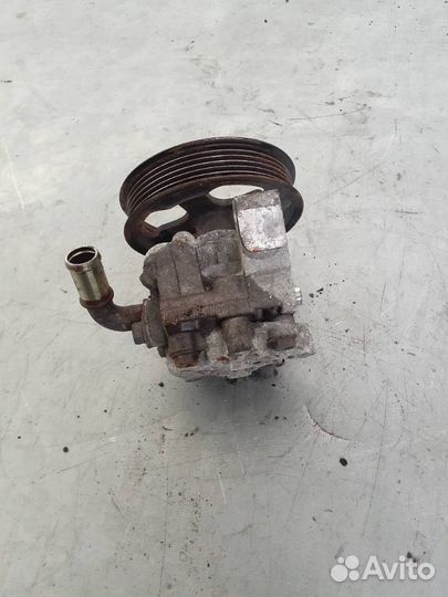 Насос гидроусилителя руля Ford Transit Connect