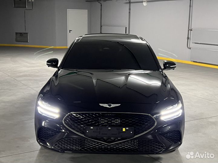 Genesis G70 2.0 AT, 2022, 8 700 км
