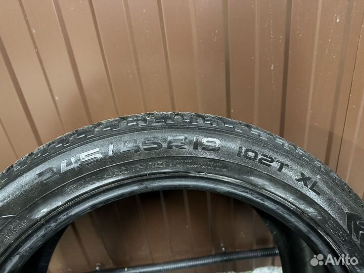 Nokian Tyres Hakkapeliitta 8 245/45 R19 102T