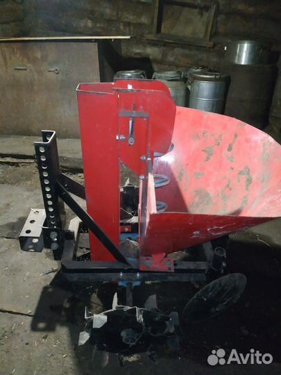 Картофелесажалка бу