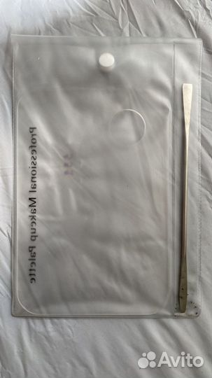 Палетка для макияжа