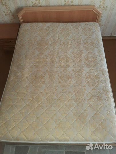 Полка настенная