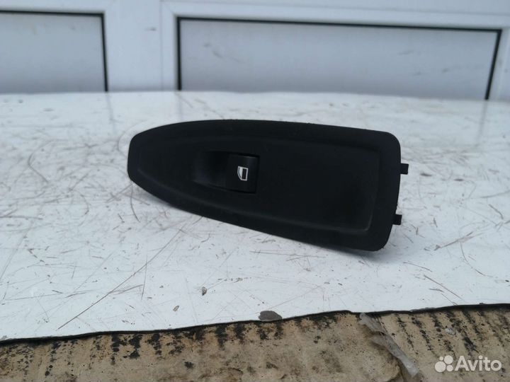 Кнопка стеклоподъемника BMW 3-Series F30