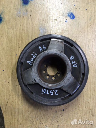 Шкив Коленвала 2.5TDI audi / VW Passat B5 AFB